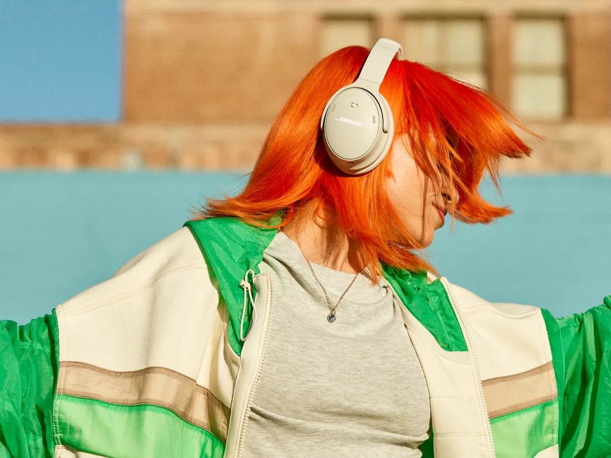 Bose QuietComfort Auricolare Over-ear con Cancellazione del Rumore, Bluetooth, Con e Senza Cavo, Nero