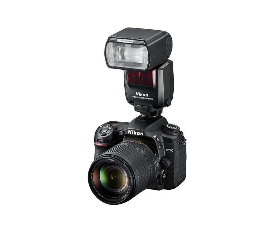 Nikon D7500 Fotocamera Reflex Digitale con Obiettivo AF-S DX NIKKOR 18-140mm f/3.5-5.6G ED VR, 20.9 Megapixel, Sensore DX, Motore EXPEED 5