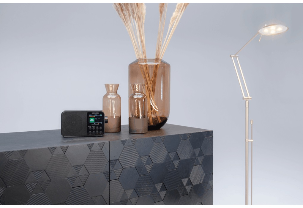 Kenwood CR-M30DAB Radio Portatile Digitale DAB e FM con Display a Colori, Batteria Ricaricabile, Bluetooth 5.0 e Funzione Sveglia - Nero