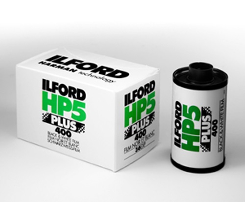 Ilford HP5 Plus 120 - Pellicola in Bianco e Nero ISO 400 con Granulosità Fine e Ottimo Contrasto