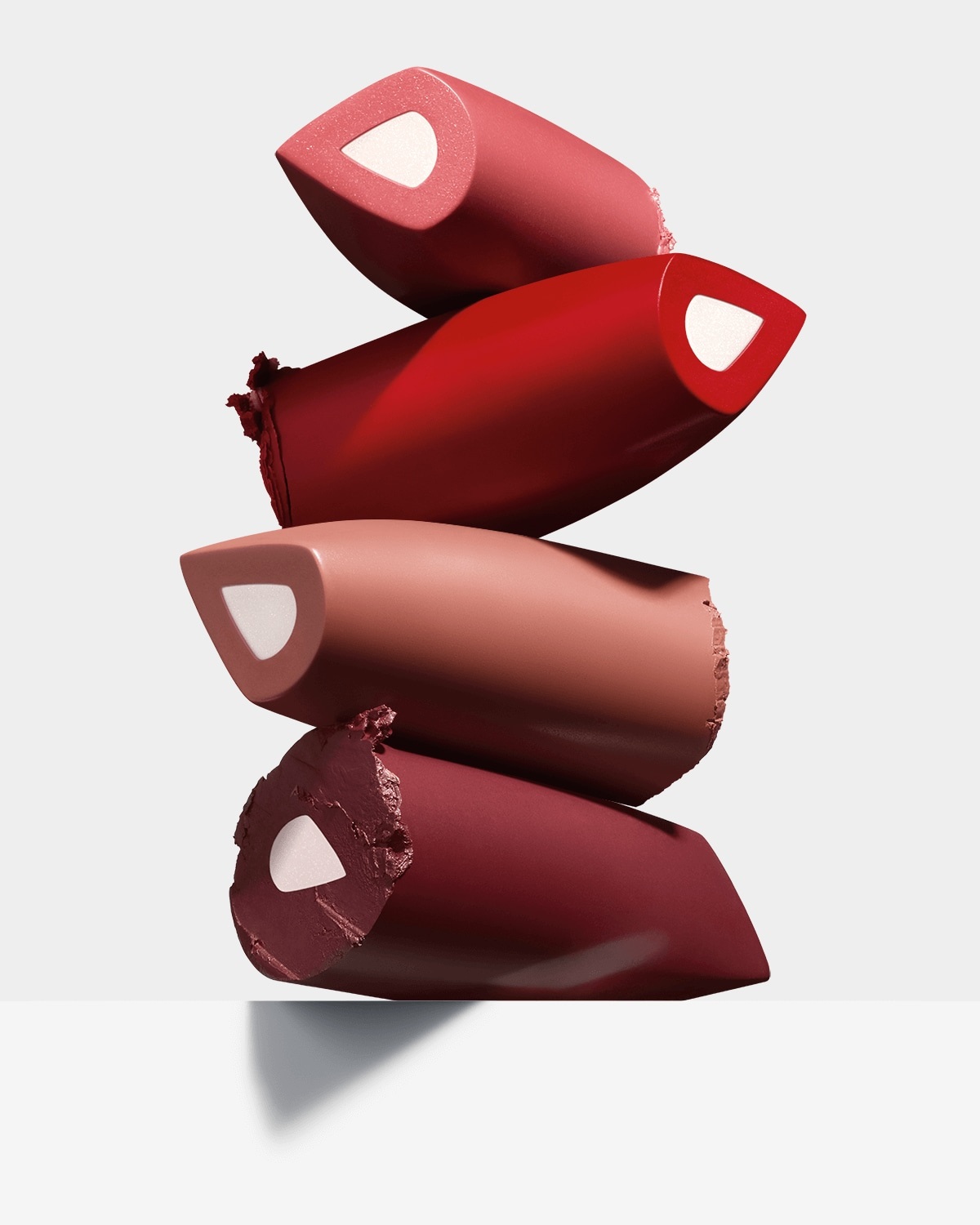 Clinique Dramatically Different Lipstick - 50 A Different Grape, 4g - Rossetto Idratante e Levigante con Perle 3D