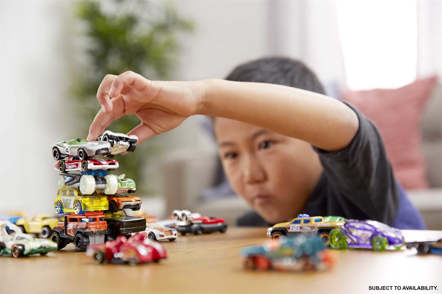 Hot Wheels H7045 Playset di Veicoli - Set di 20 Modelli Assortiti in Metallo e Plastica, Colori Multicolore, Età Consigliata 3