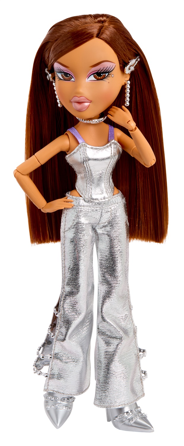 MGA ENTERTAINMENT Bratz Charmz Yasmin - Bambola fashion con braccialetto collezionabile e abbigliamento alla moda