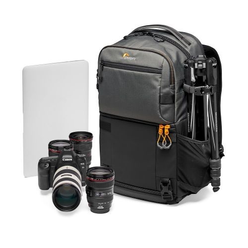 Lowepro Fastpack Pro BP 250 AW III - Zaino fotografico per Fotocamera Mirrorless e DSLR con capacità per 2-3 obiettivi e laptop da 15