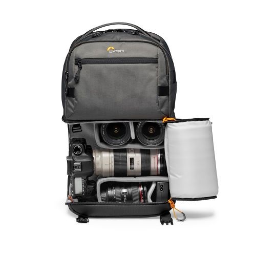 Lowepro Fastpack Pro BP 250 AW III - Zaino fotografico per Fotocamera Mirrorless e DSLR con capacità per 2-3 obiettivi e laptop da 15