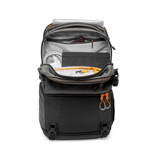 Lowepro Fastpack BP 250 AW III Zaino Fotografico Grigio per Fotocamera Mirrorless e DSLR con Sistema QuickDoor Access e Tasca per Laptop da 13