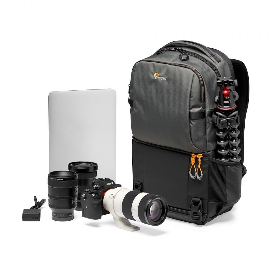 Lowepro Fastpack BP 250 AW III Zaino Fotografico Nero con QuickDoor Access e Tasca per Laptop da 13″