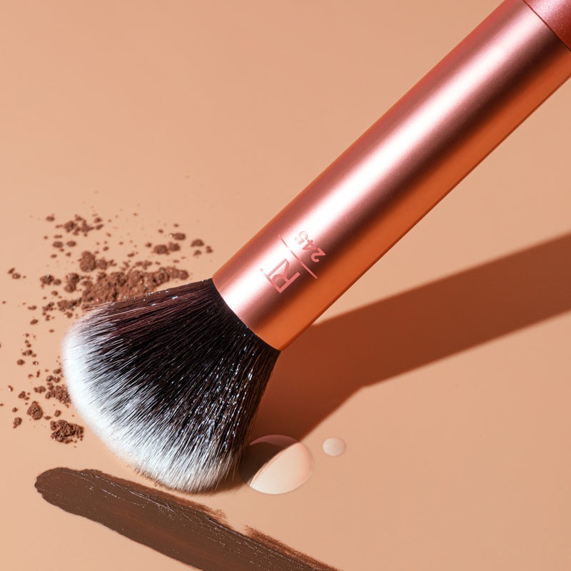 Real Techniques Everything Face Makeup Brush - Pennello Multitask per Fondotinta, Cipria e Terra Abbronzante, Finitura Impeccabile, Testina Sovradimensionata