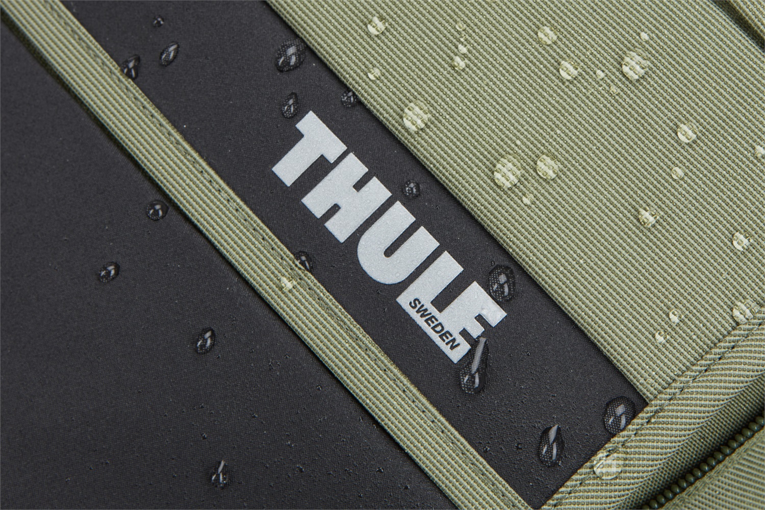 Thule Paramount Zaino Unisex Olivine - Chiusura Roll-Top, Scomparto per Laptop, 18L