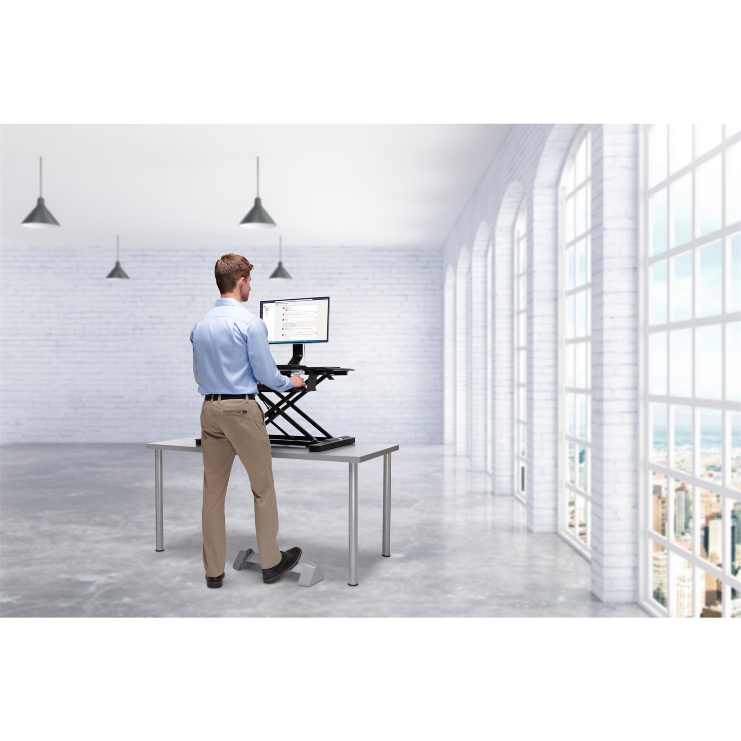 Kensington Poggiapiedi Oscillante Ergonomico Grigio K58303WW con Barra Girevole 360° - Capacità 136 kg