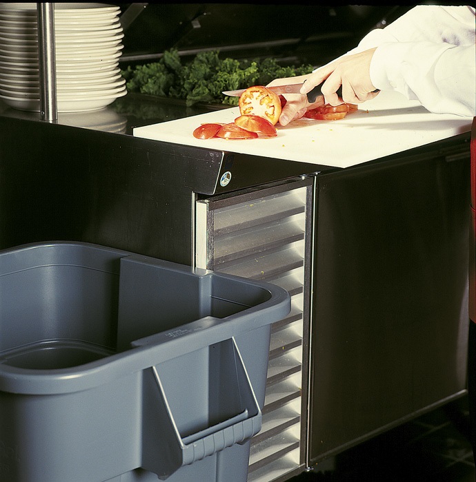 Rubbermaid BRUTE 3536 151,4 L Quadrato Polietilene a bassa densità lineare (LLDPE) Grigio