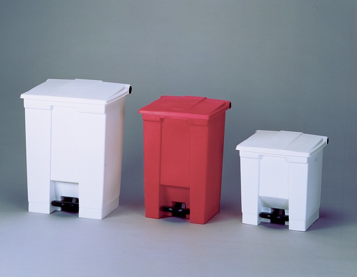 Rubbermaid Pattumiera a Pedale Step-On 30,3 L in Polietilene Bianco - Contenitore Robusto per Uso Intensivo