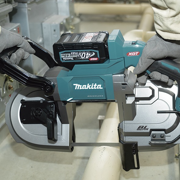 Makita PB002GZ Sega a Nastro Portatile 40V Max Li-ion XGT Senza Spazzole - Velocità Lama 192 m/min
