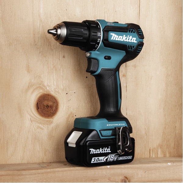 Makita DDF485ZJ Trapano Avvitatore a Batteria 18V LXT - 1900 Giri/min, 50 Nm, 1,7 kg, con Illuminazione LED, in MAKPAC