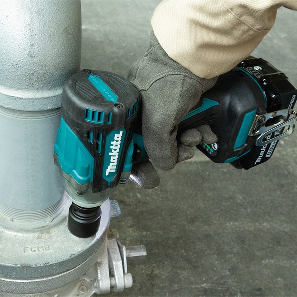 Makita DTW300RTJ Cacciavite Elettrico e Avvitatore a Impulso 3200 Giri/min, 18V, 2 Batterie 5.0Ah, 330 Nm, Nero e Blu