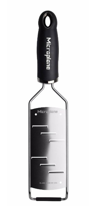 Microplane 45006 Grattugia Gourmet Nero in Acciaio Inox con Lama a Scaglie Grandi