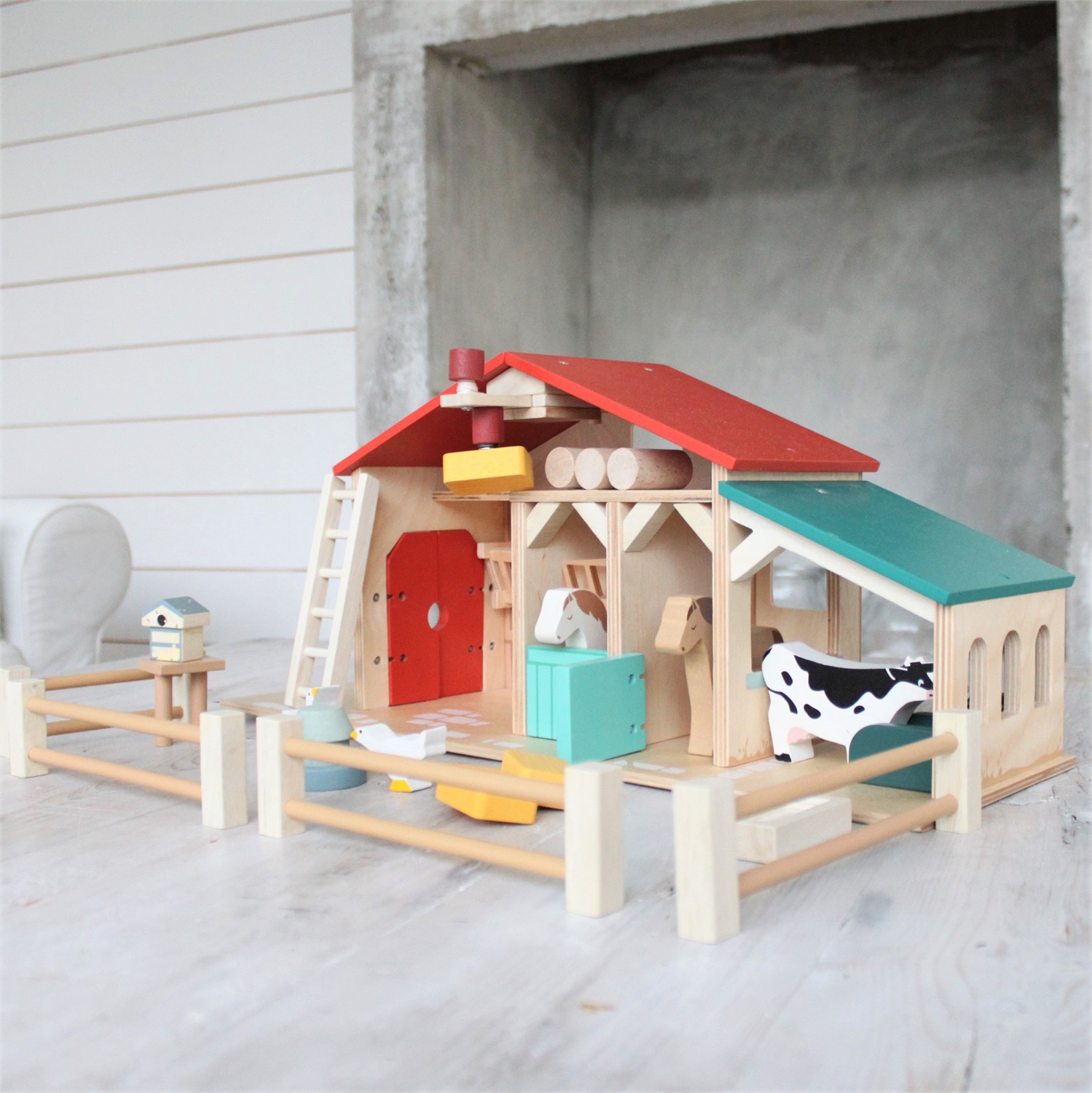 Tender Leaf Toys Set da Gioco Fattoria in Legno con Animali e Accessori - Giocattolo Sostenibile per Bambini dai 3 Anni