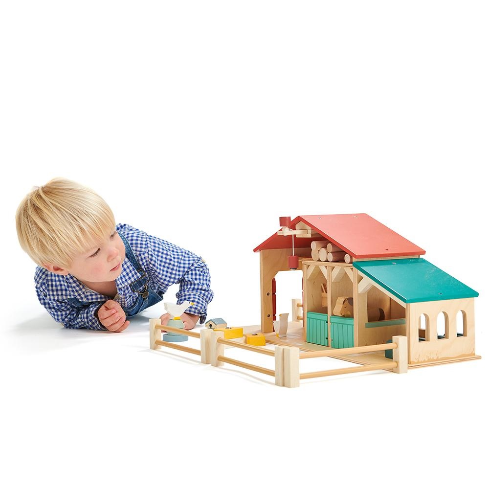 Tender Leaf Toys Set da Gioco Fattoria in Legno con Animali e Accessori - Giocattolo Sostenibile per Bambini dai 3 Anni