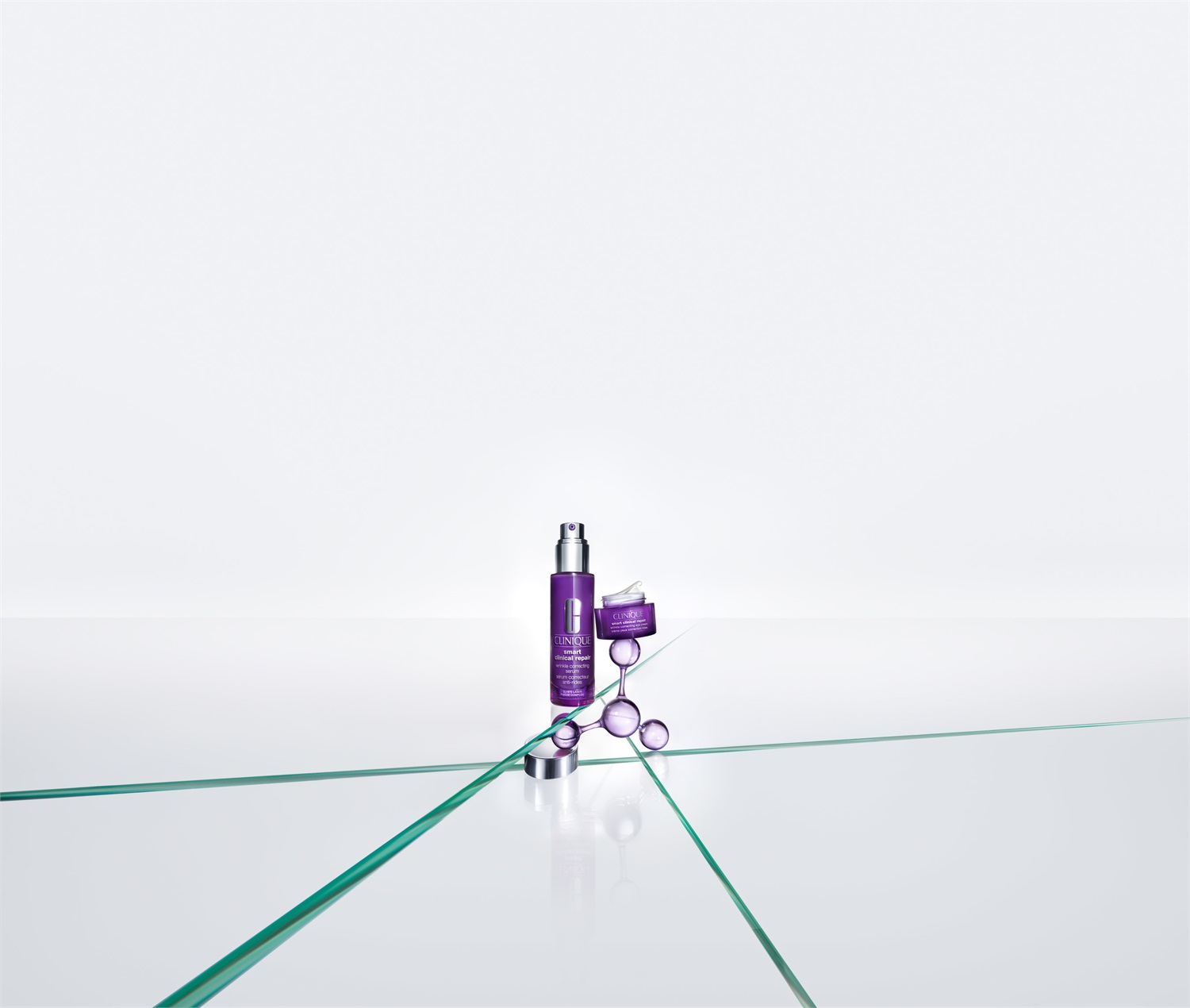 Clinique Smart Clinical Repair Wrinkle Correcting Eye Cream 15 ml - Trattamento antietà per il contorno occhi, contrasta linee e rughe, rinforza e dona compattezza