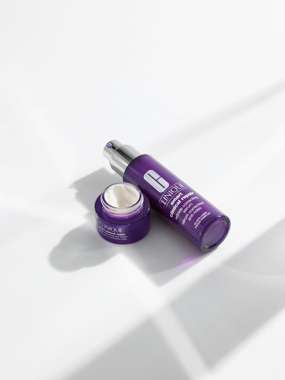 Clinique Smart Clinical Repair Wrinkle Correcting Eye Cream 15 ml - Trattamento antietà per il contorno occhi, contrasta linee e rughe, rinforza e dona compattezza