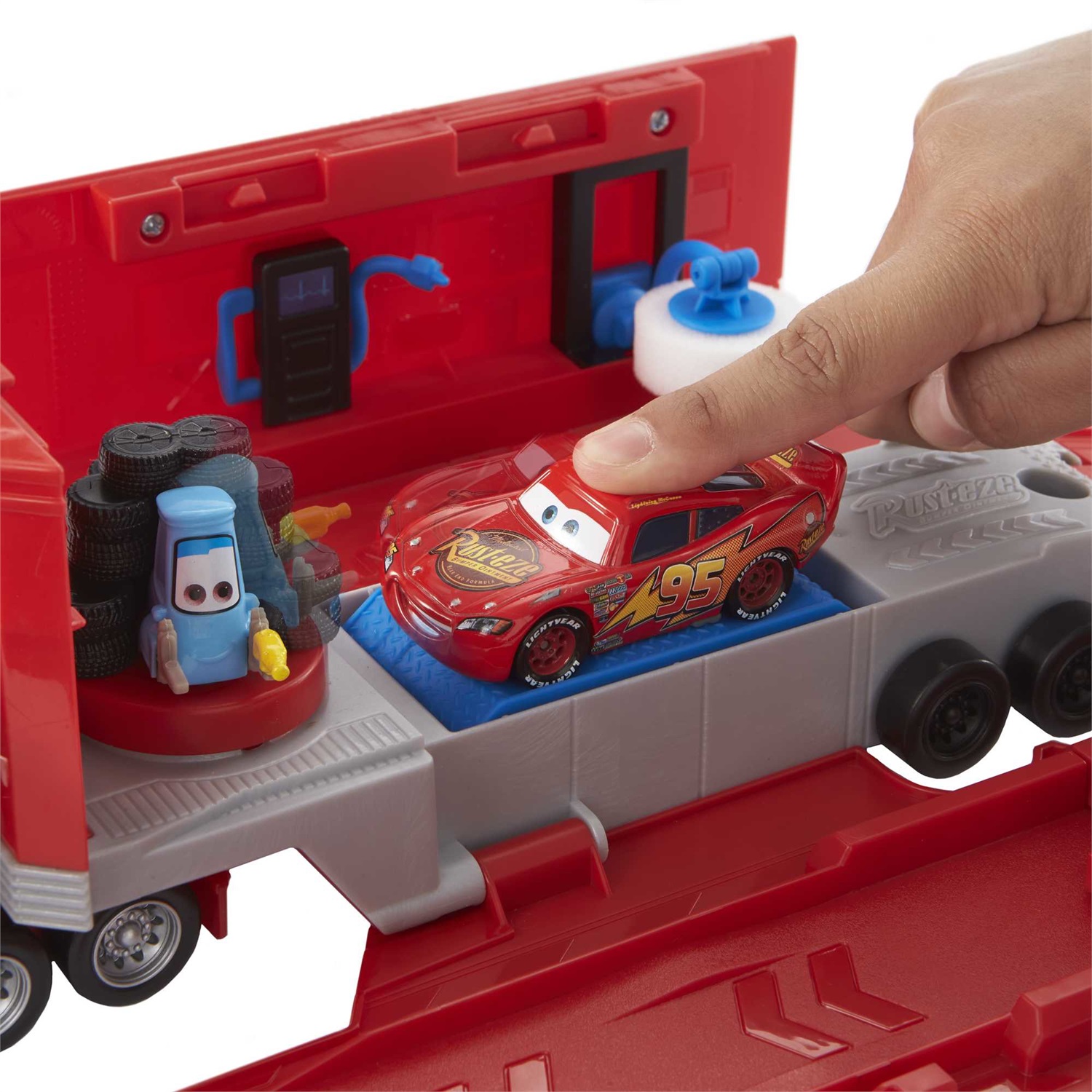 Mattel Disney Pixar Cars HDC75 - Mack Trasformabile Playset 2 in 1 con Camion e Officina Mobile, Lanciatore e Ponte, Giocattolo per Bambini dai 3 Anni in Su