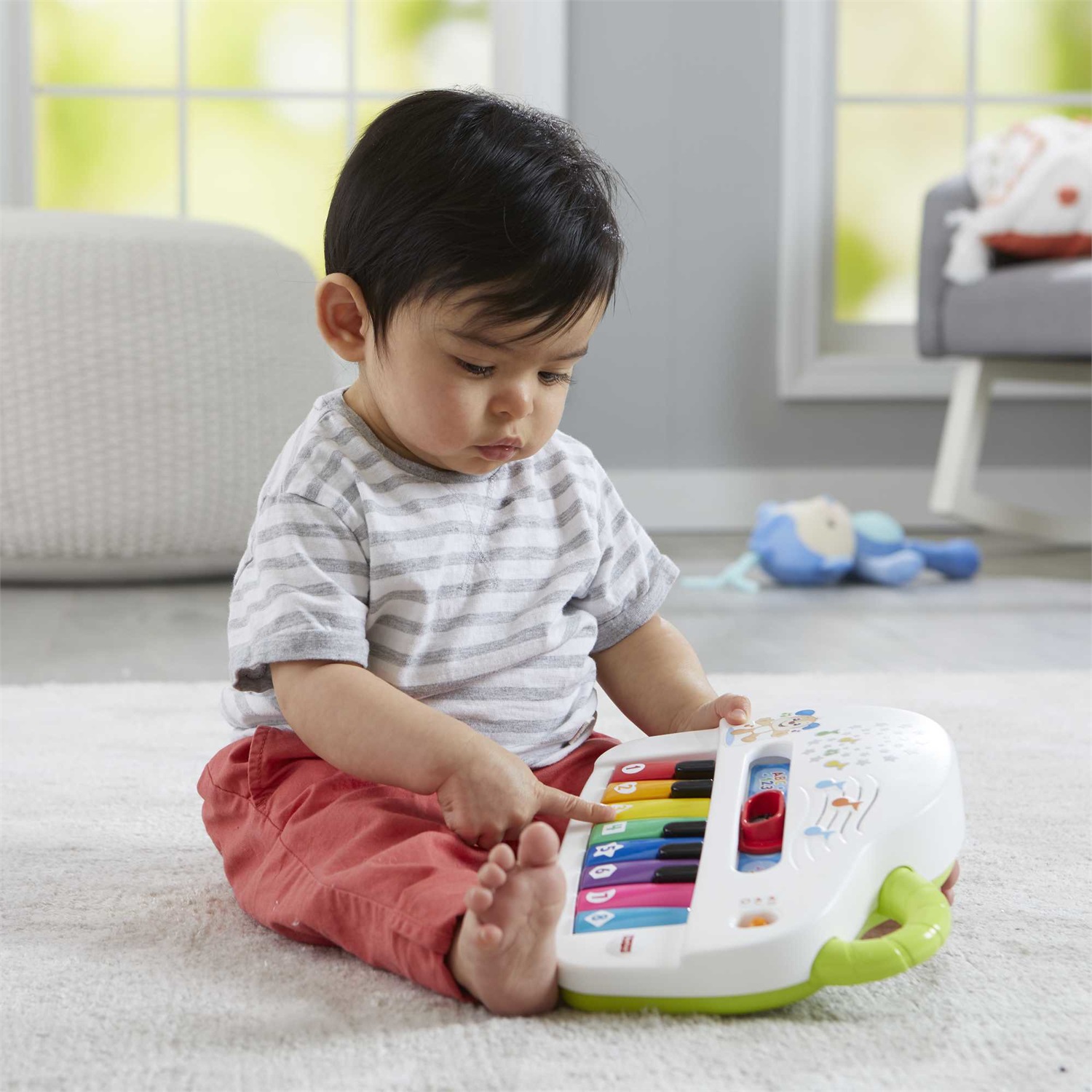 Fisher-Price Pianoforte di Cagnolino Ridi & Impara Edizione Multilingue, Portatile con Luci, Versi degli Animali, Contenuti Educativi e 4 Modalità di Gioco, Giocattolo per Bambini 6+ Mesi