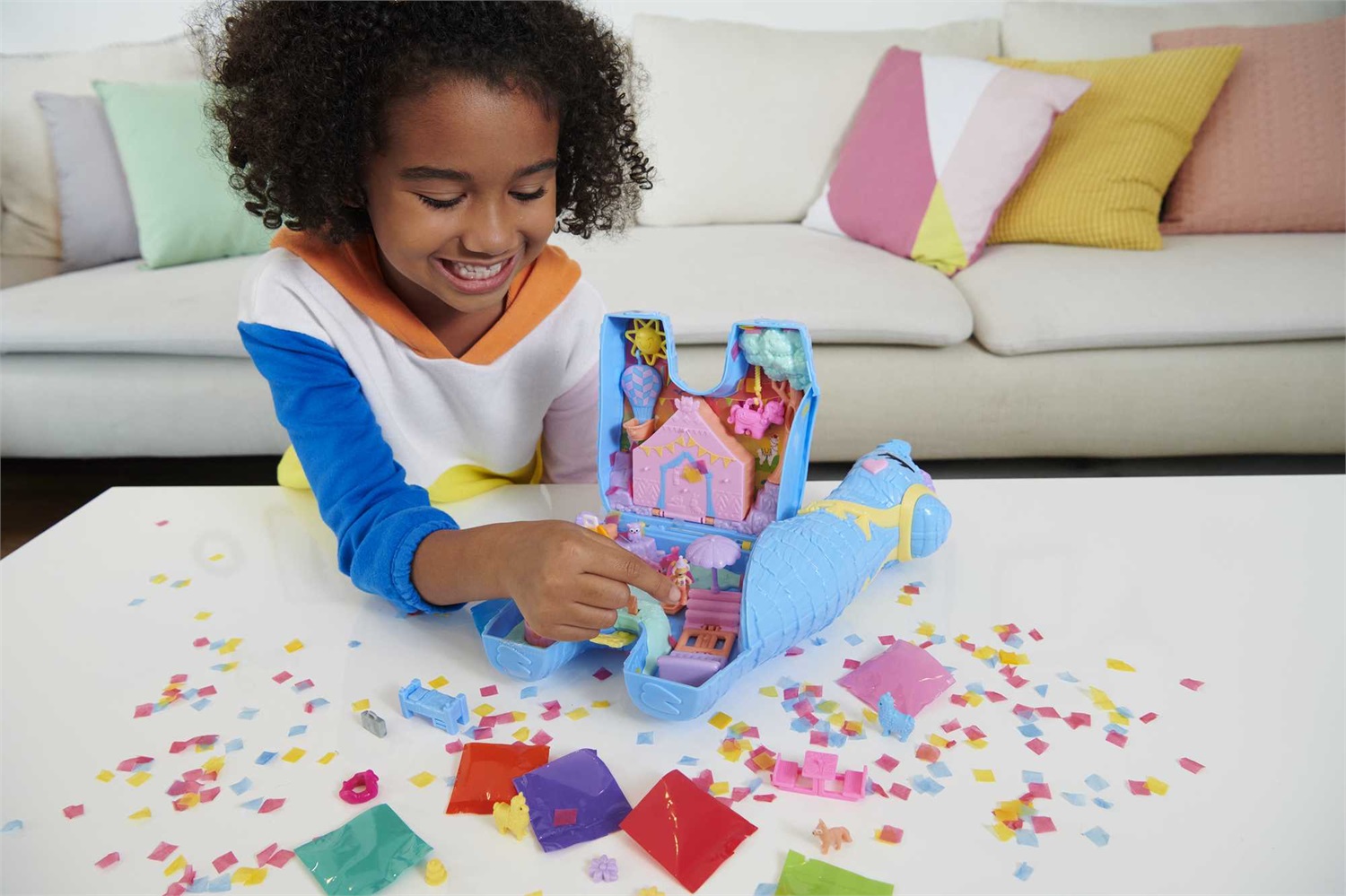 Polly Pocket HHX74 - Cofanetto Lama Pigiama Party con oltre 25 sorprese e 2 mini bambole, Giocattolo per Bambini 4 Anni