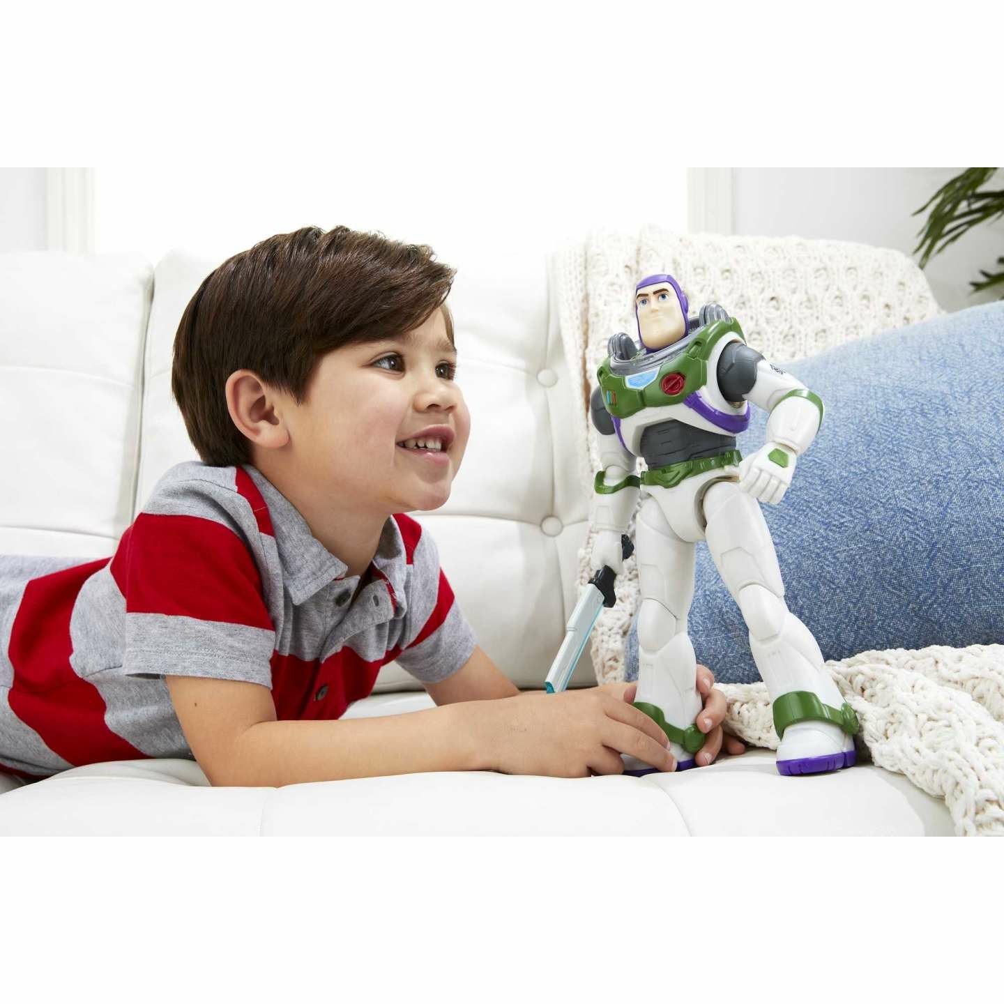 Mattel Disney Pixar Lightyear Laser Blade Figure - Giocattolo per Bambini 3 Anni con Azione Meccanica, Luci e Suoni, Esclusivo Amazon HJC60