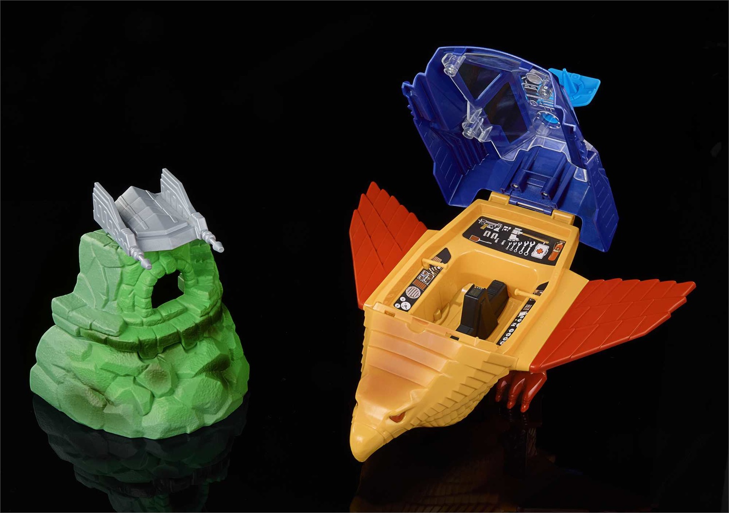 Mattel Masters of the Universe Origins - Talon Fighter e avamposto Point Dread, set da combattimento con jet da supereroe, bunker e accessori, giocattolo per bambini, 6 anni, HKM63