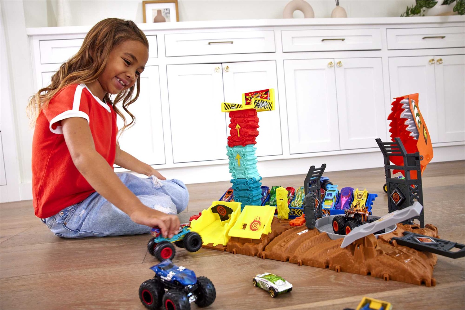 Hot Wheels Monster Trucks Arena Smashers Playset con veicolo giocattolo - Sfide e distruzioni garantite