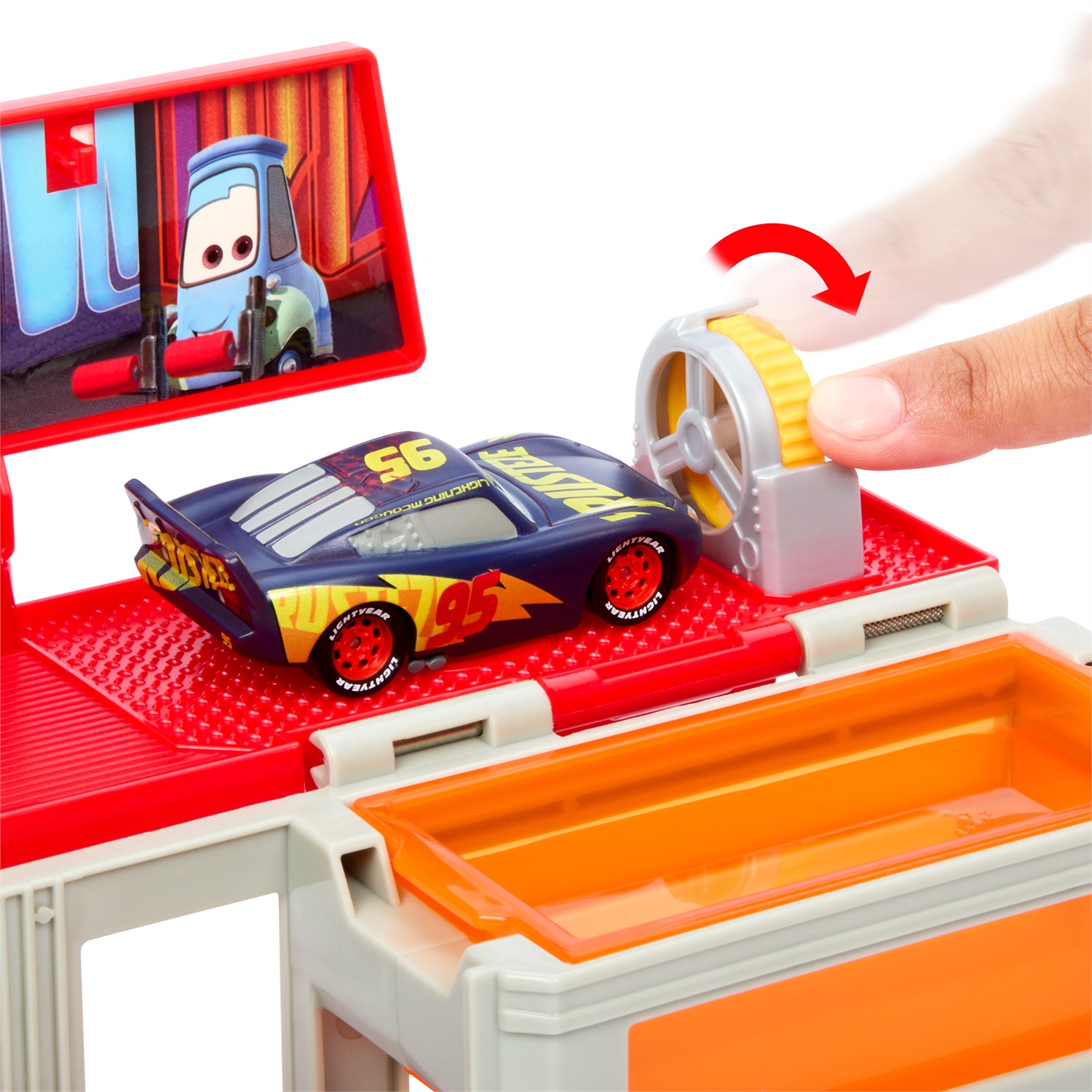 Mattel Disney Pixar Cars Mack Officina Cambia Colore con Saetta McQueen, cabina rimovibile e accessori interattivi