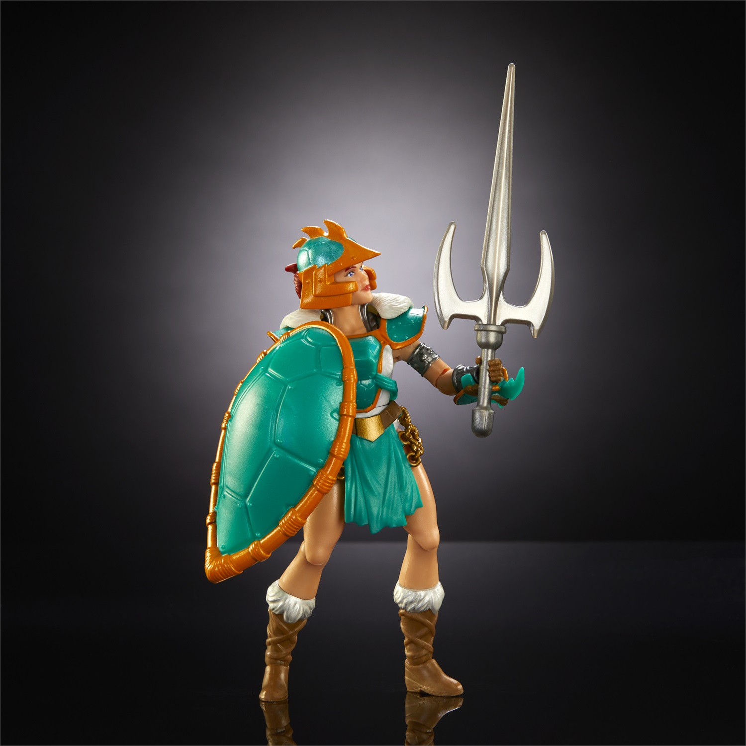 Mattel Masters of the Universe Origins - Teela Turtles of Grayskull, Action Figure Snodata con Armatura, Scudo e Accessori, Crossover MOTU e Tartarughe Ninja, Giocattolo per Bambini 6 Anni