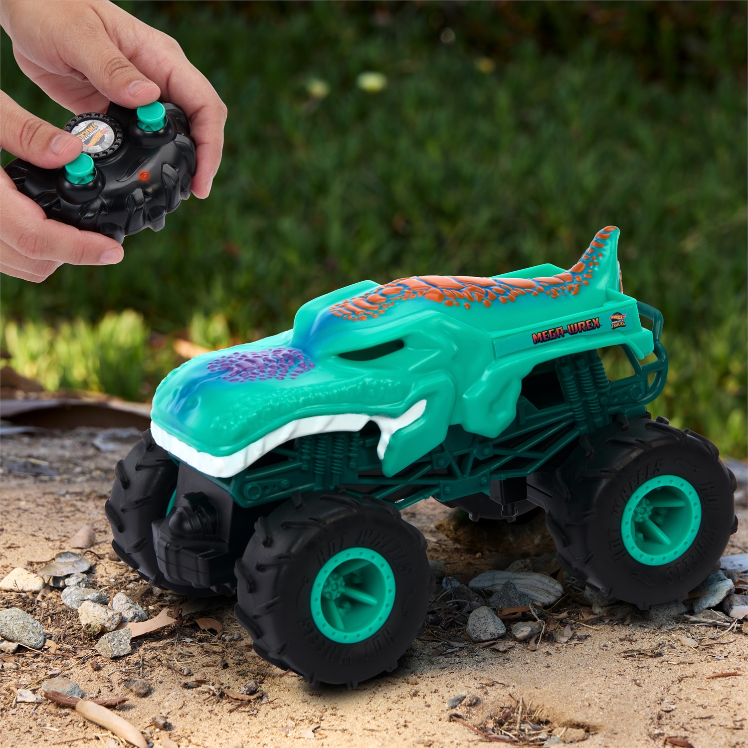 Mattel Hot Wheels Monster Trucks Mega Wrex 1:24 - Giocattolo Radiocomandato con Pneumatici All-Terrain, Luci e Suoni