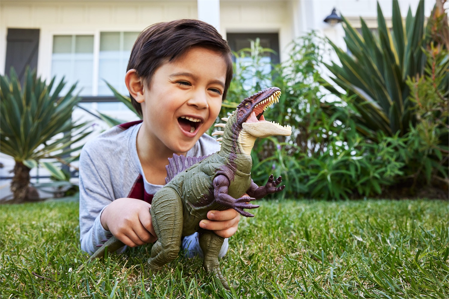 Mattel Jurassic World Becklespinax Battaglie Ruggenti - Action Figure con Elementi Sonori e Funzionalità Interattive, Lunghezza 43 cm, 4 Anni