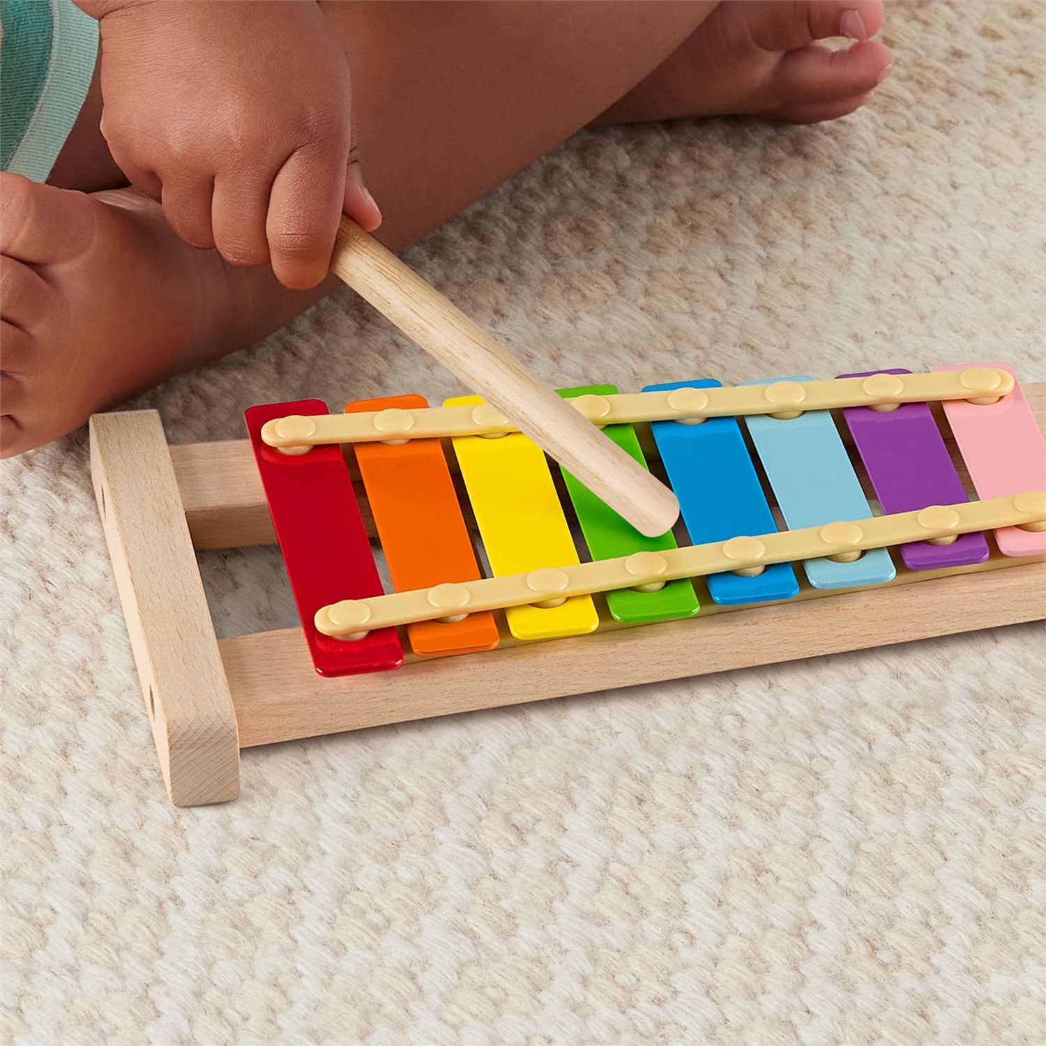 Fisher-Price Xilofono in Legno - Set Musicale con Martelletto, Sviluppo Capacità Motorie e Sensoriali, Giocattolo per Bambini 2 Anni, Certificato FSC