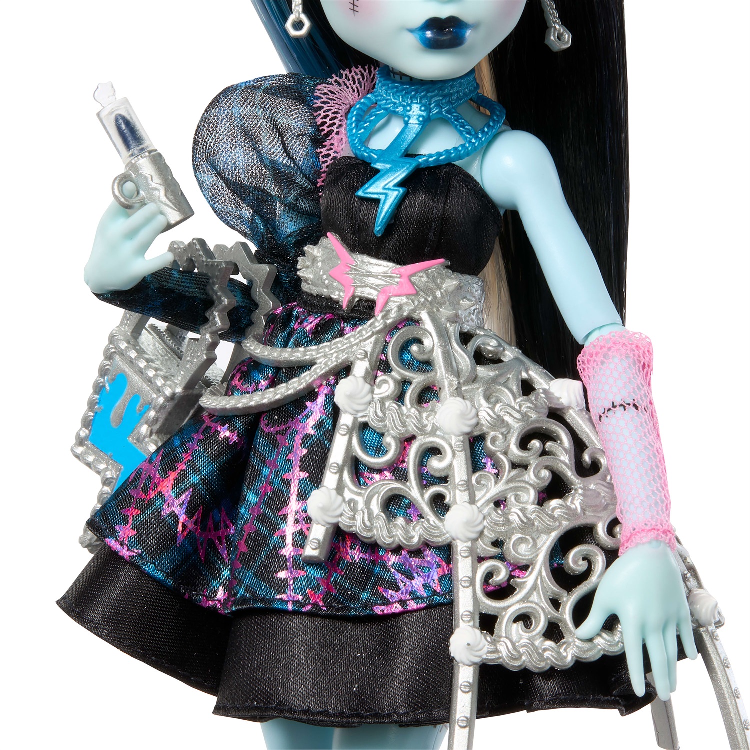 Monster High Frankie Stein Scary Sweet Birthday Doll con Abito Nero e Accessori a Tema, Rossetto, Palloncino, Regalo e Invito Inclusi, Giocattolo per Bambini 4 Anni, JBG75
