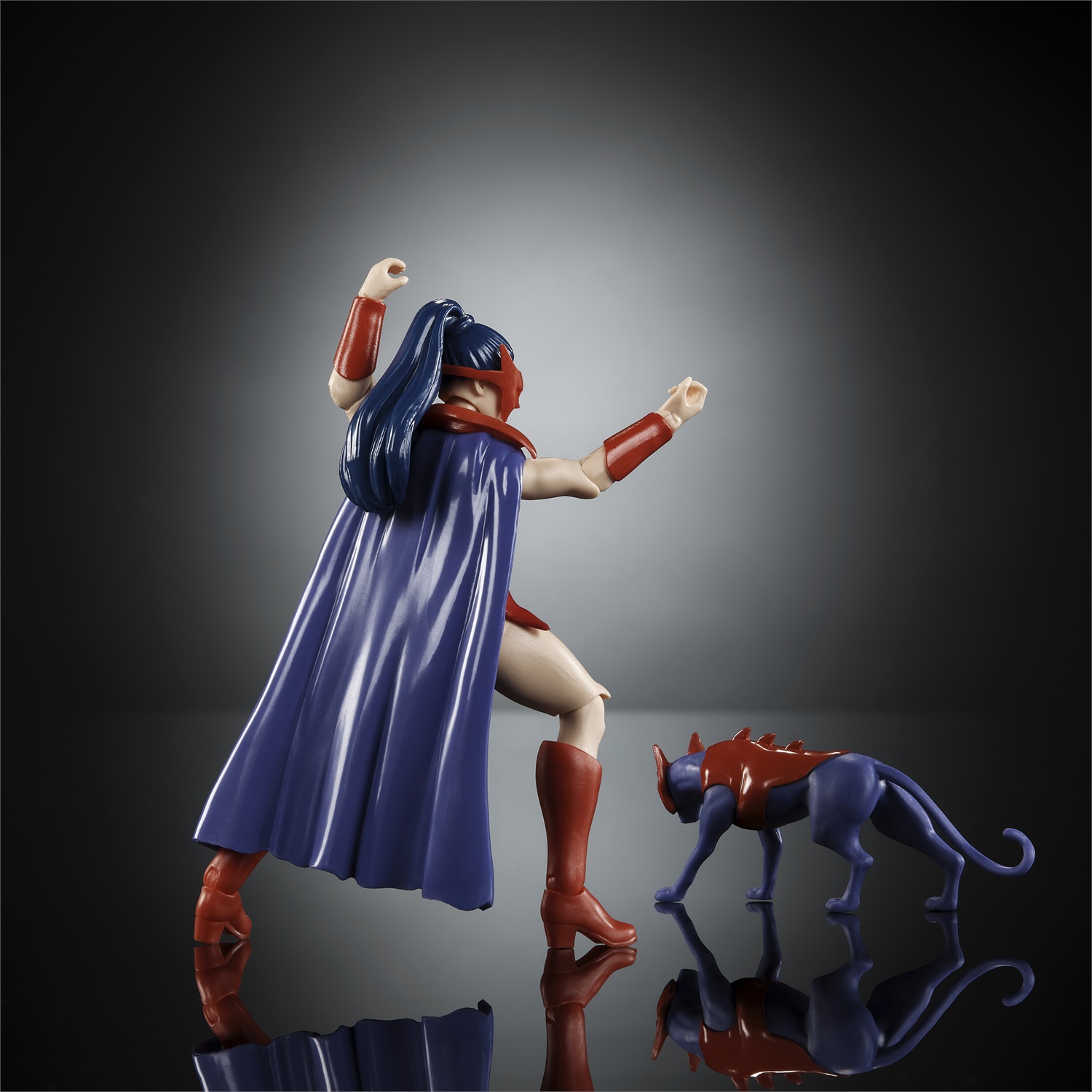 Mattel Masters of the Universe Origins Catra - Action Figure Eroina della Serie MOTU Anni '80 con Accessori Inclusi, Giocattolo da Collezione, 6 Anni