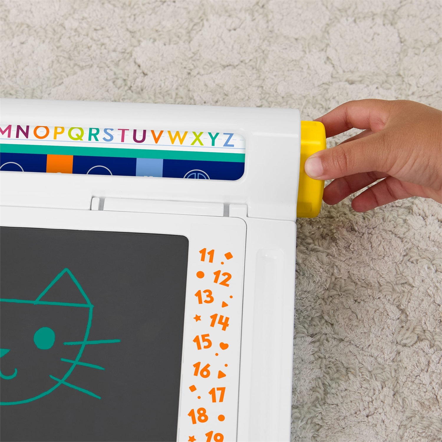 Fisher-Price Postazione Impara e Scarabocchia - Tablet Educativo con Schermo LCD e 6 Stencil Inclusi per Bambini dai 3 Anni