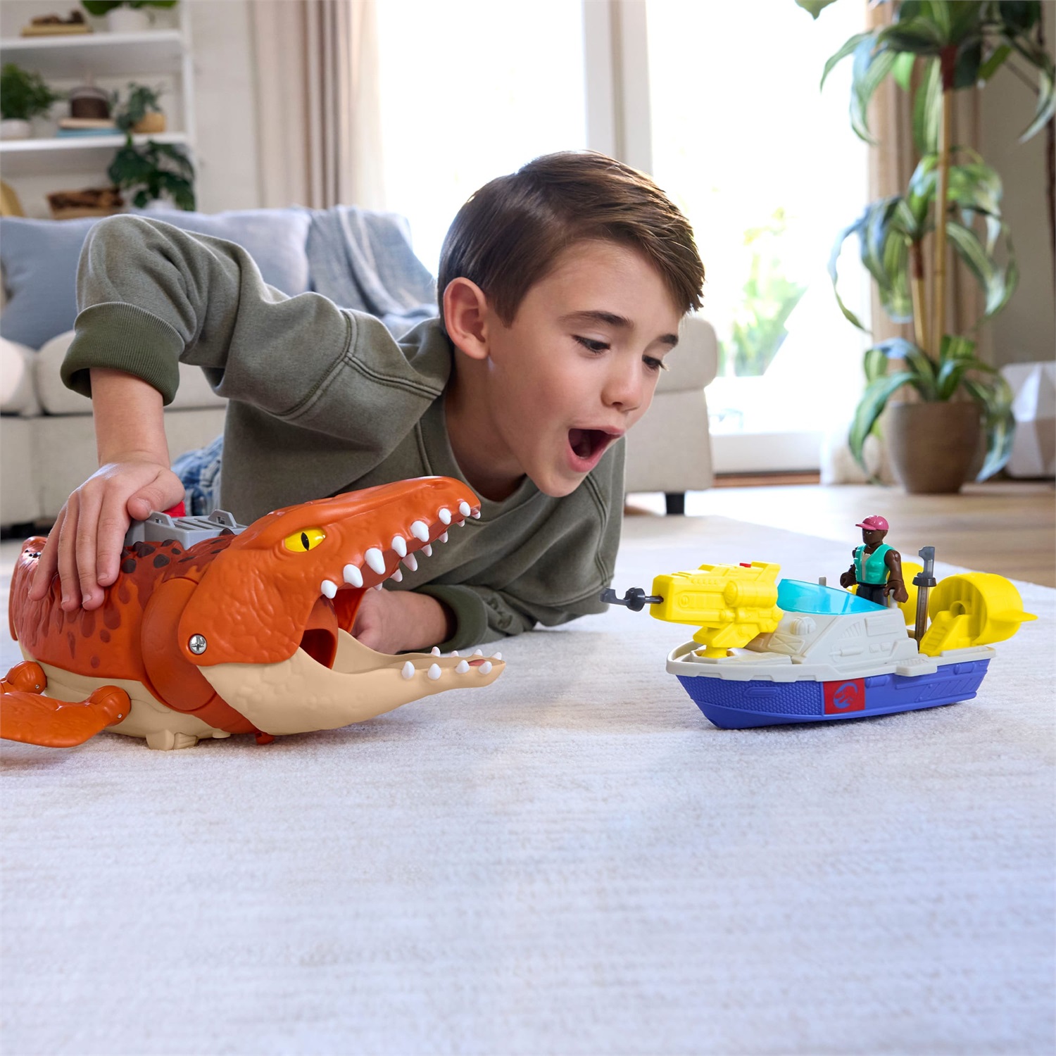 Fisher-Price Imaginext Jurassic World La Rinascita - Mosasauro Acquatico 46 cm con Action Figure 8 cm, Barca con Lanciatore e Suoni