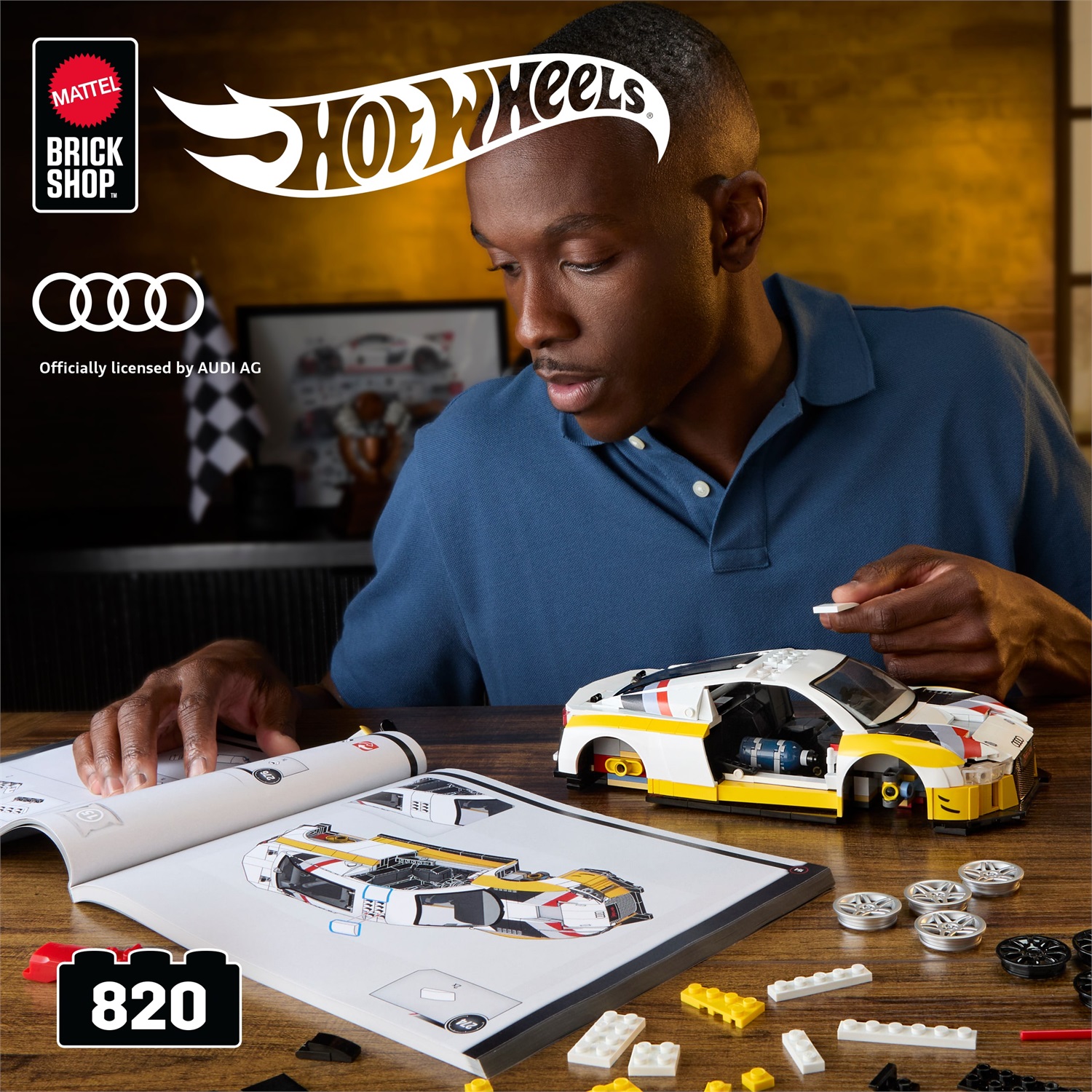 Mattel Brick Shop - '15 Audi R8 LMS Serie Elite, set da costruire con 820 pezzi, dettagli realistici e adesivi per personalizzare, 10 anni