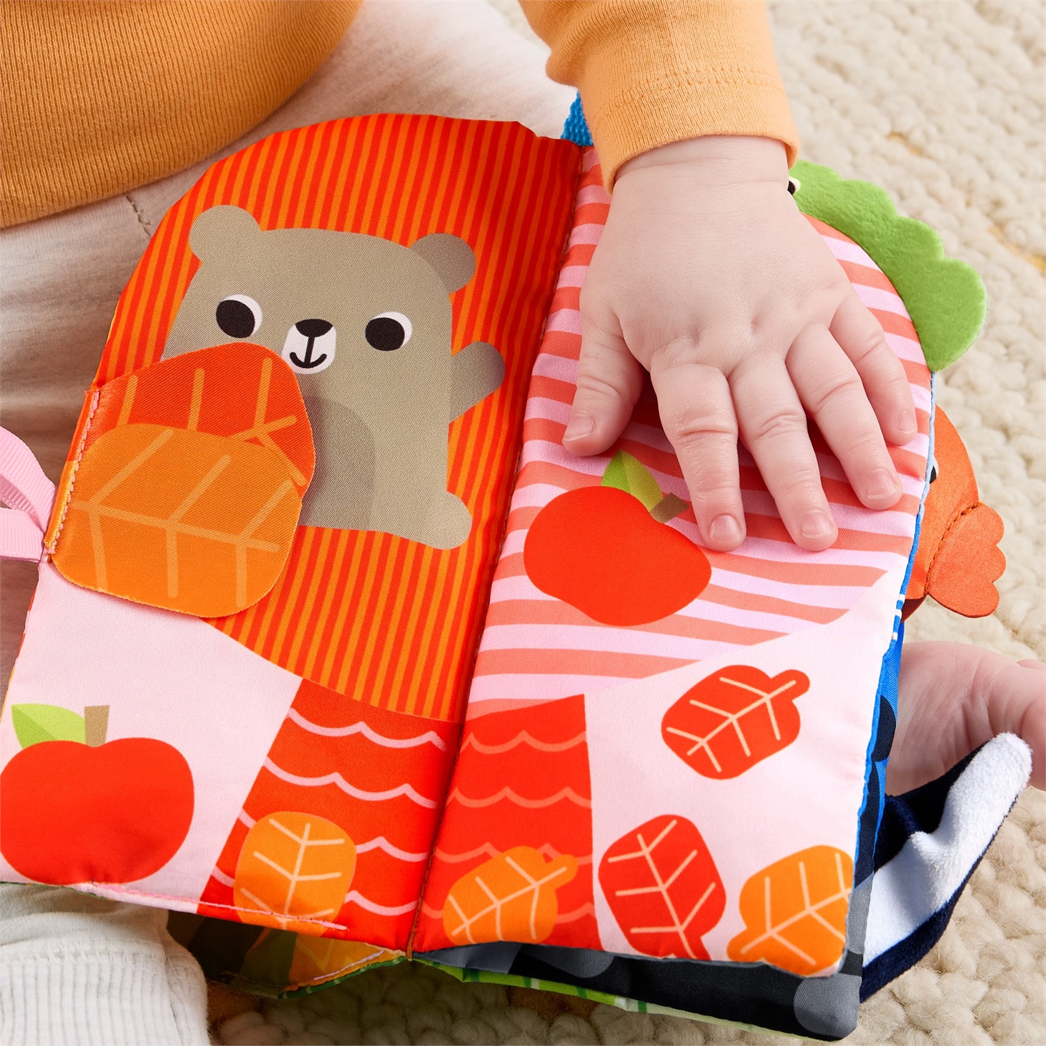 Fisher-Price Libricino Sensoriale Stagioni - Giocattolo Educativo Morbido con Personaggi Simpatici