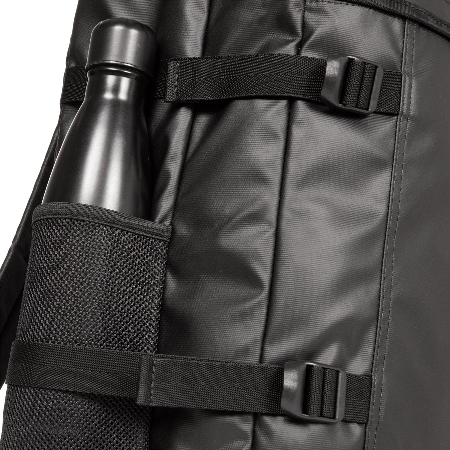Eastpak Travelpack Tarp Black - Zaino/Borsone 2 in 1, Poliestere, 42 L, Scomparto per Laptop, Spallacci Regolabili