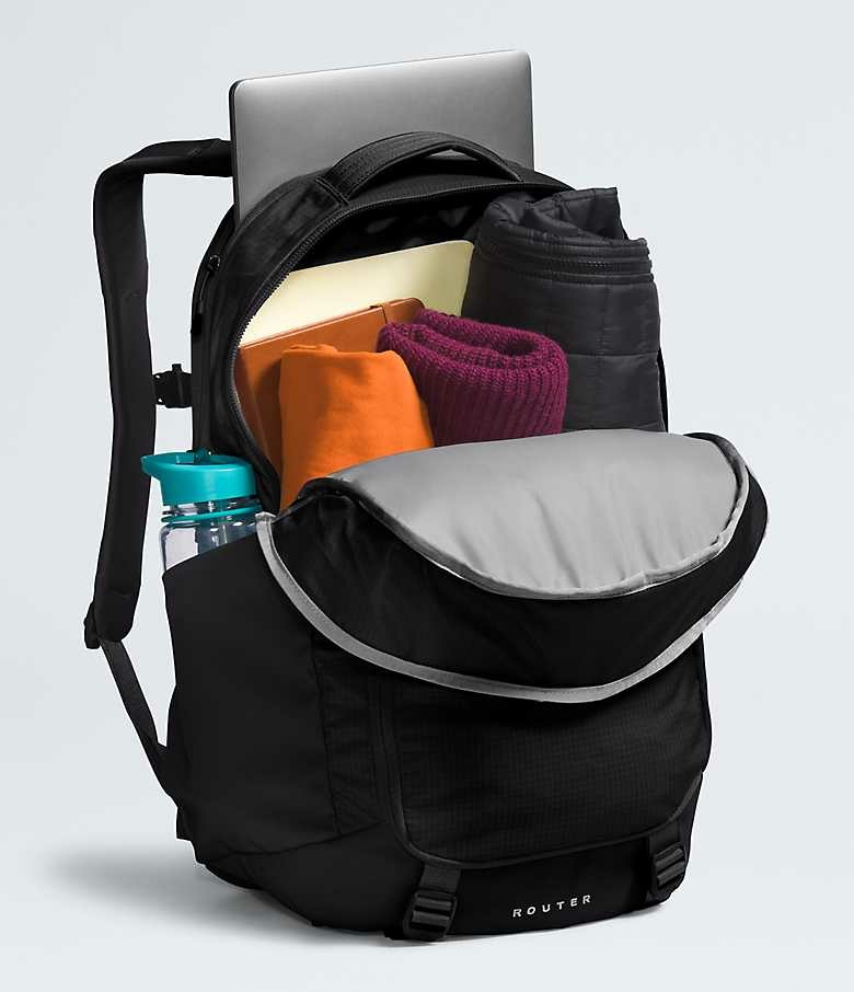 The North Face Zaino Router 40L Nero in Nylon Ripstop Riciclato con Scomparto per Laptop