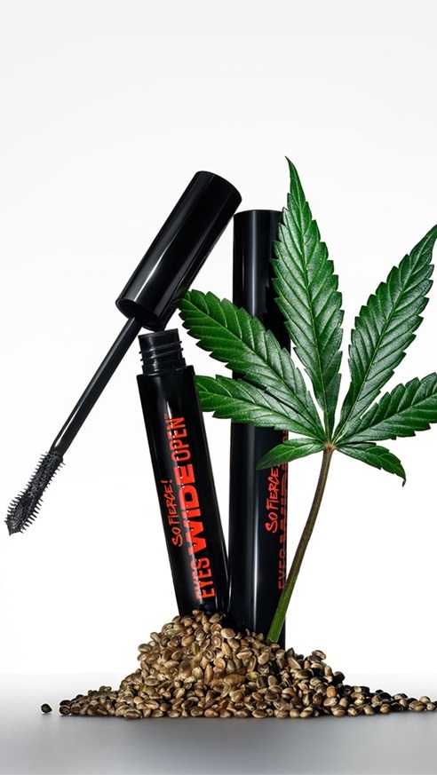 Revlon So Fierce! Eyes Wide Open Mascara 101 Blackest Black 7 ml - Volumizzante, A Prova di Sbavature, Tenuta Fino a 24 Ore