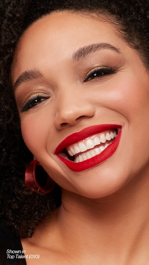 Revlon ColorStay Limitless Matte Liquid Lipstick 5 ml - Rossetto Liquido Opaco 010 Top Talent, Arricchito con Triplo Acido Ialuronico, Formula 100% Vegana e Ultra Resistente