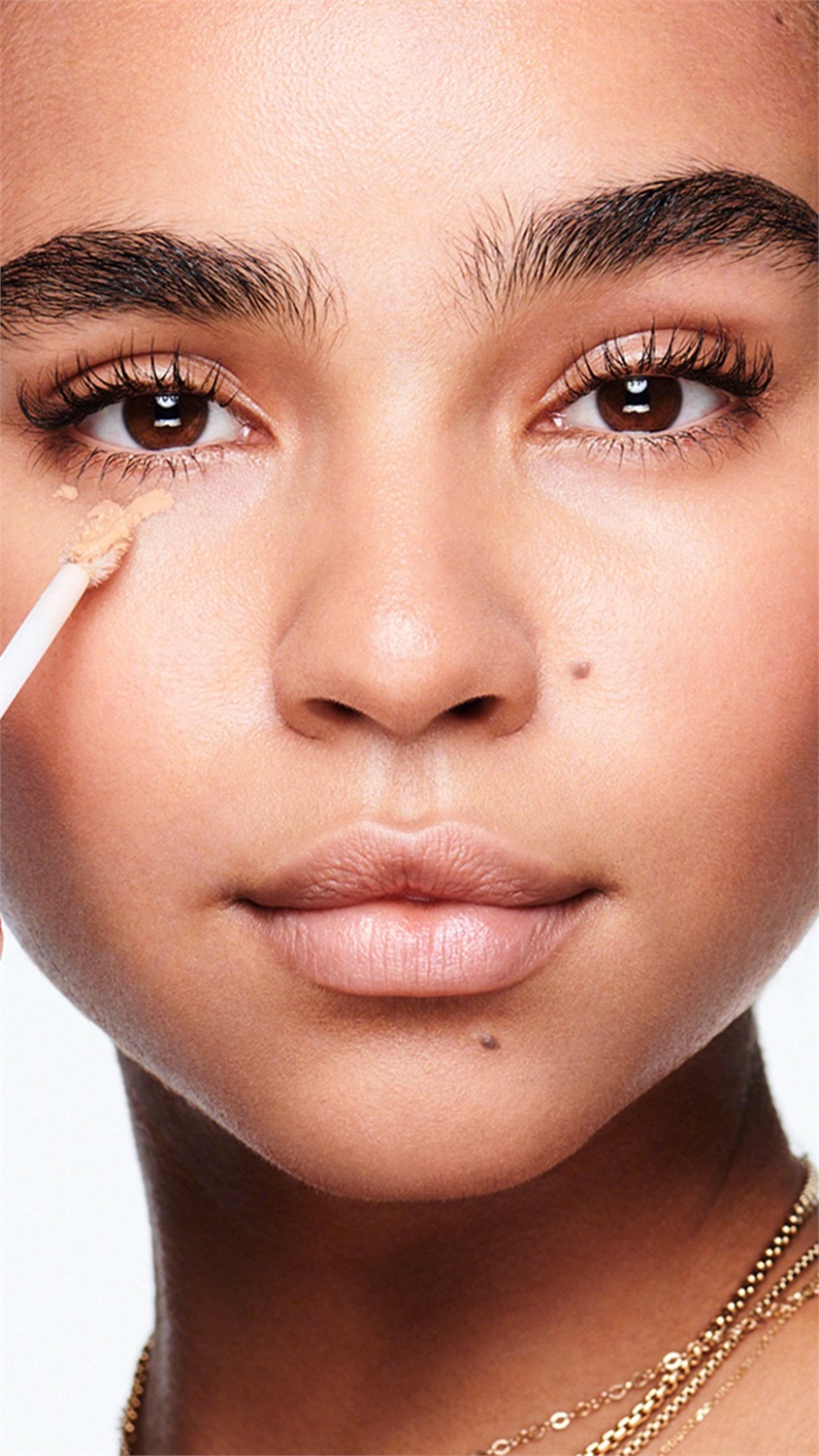 Revlon ColorStay Full Coverage Correttore 050 Medium Deep 6.2 ml - Idratante e Lunga Tenuta per Occhiaie e Imperfezioni