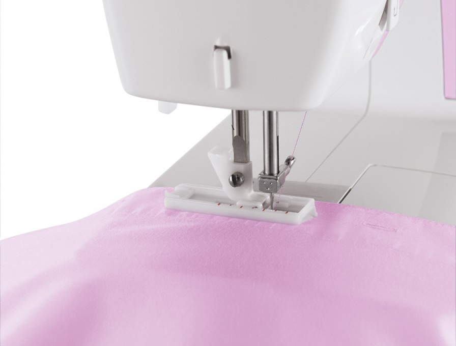 SINGER Simple 3223 Macchina da Cucire Automatica - 23 Punti Utili, Braccio Libero, Occhiellatore Automatico, Rosa e Bianco
