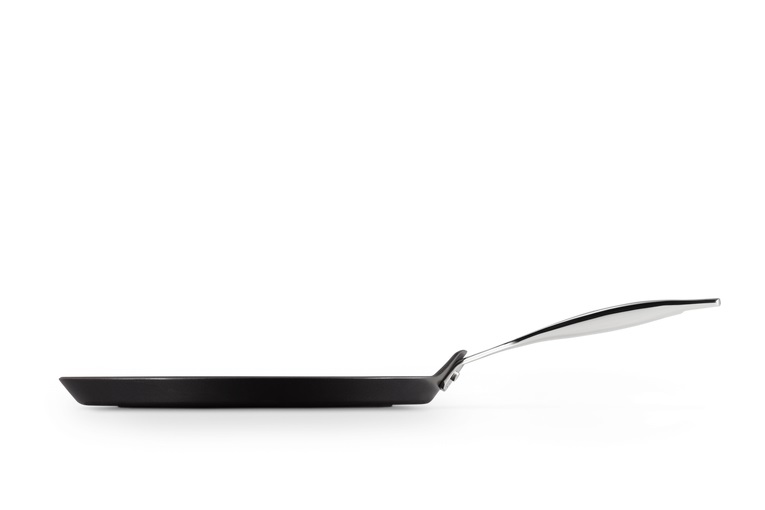 Le Creuset Crepiera in Alluminio Antiaderente 28 cm - Compatibile con Induzione, Nero