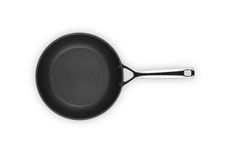 Le Creuset Padella Alta in Alluminio Antiaderente 24 cm con Manico Lungo - Compatibile con Induzione e PFOA Free