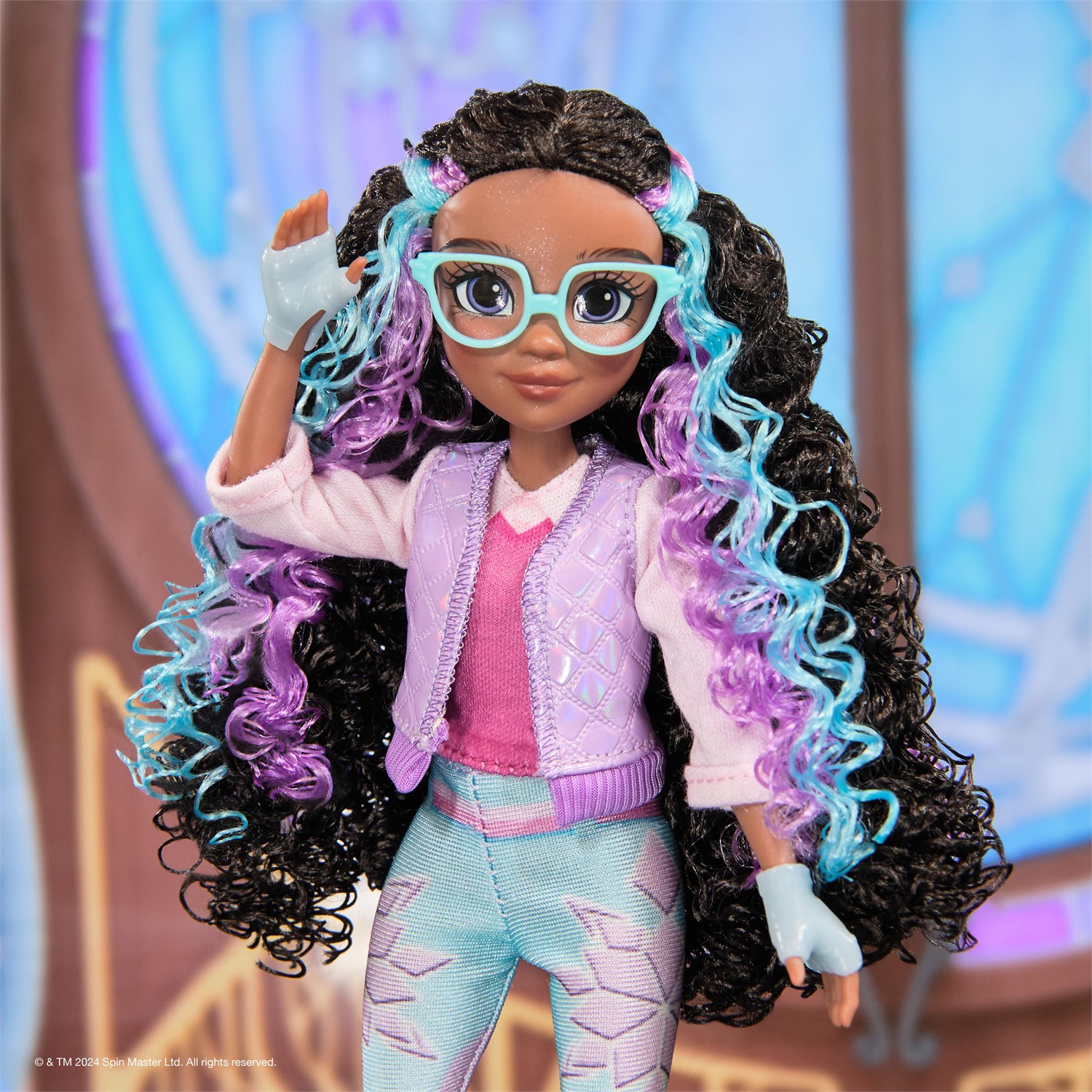 Spin Master Unicorn Academy Bambola Layla 24 cm con Capelli con Mèches e 5 Accessori di Moda